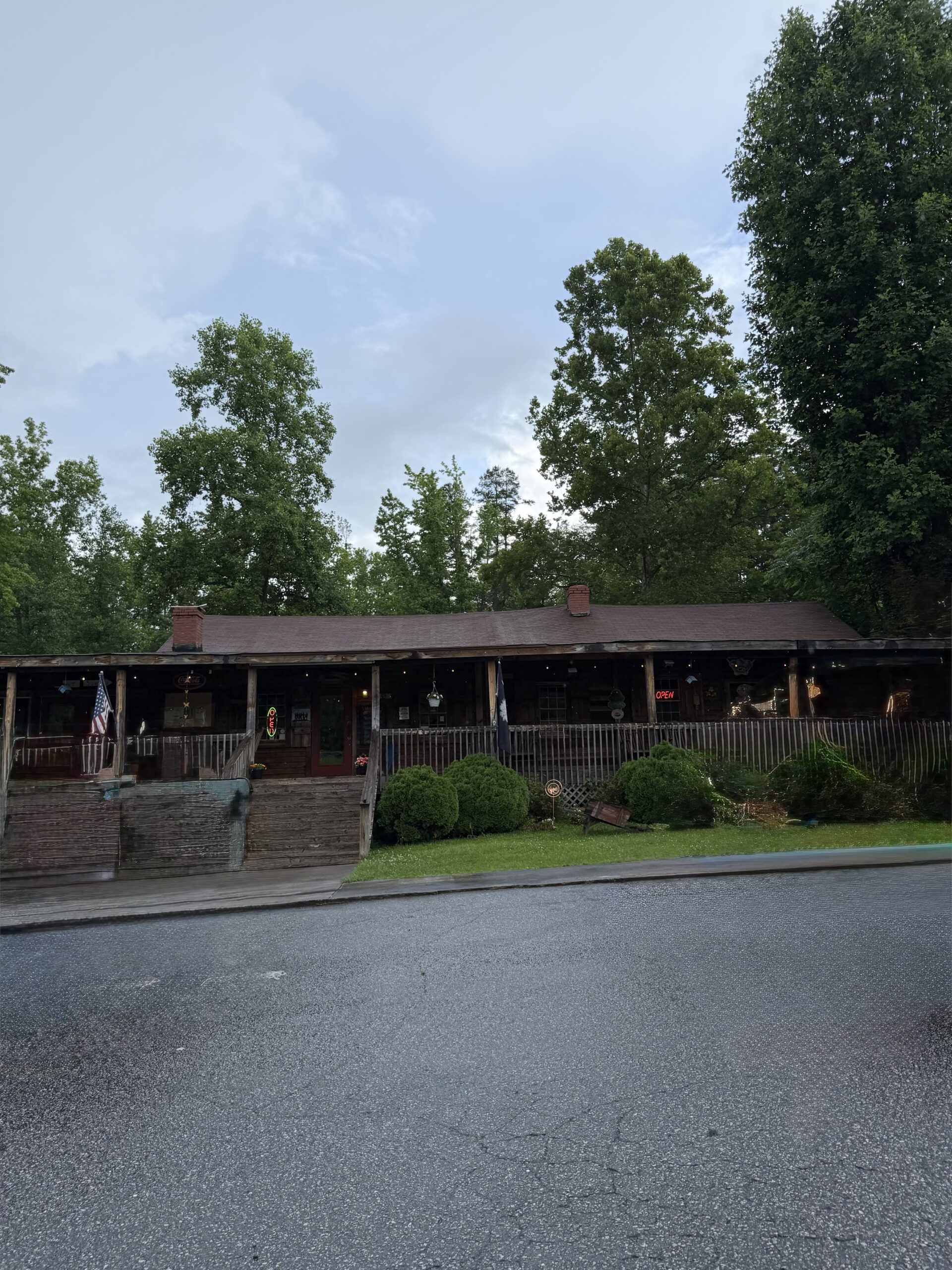 Aunt Sue’s Country Corner: A Mountain Tradition Near Table Rock